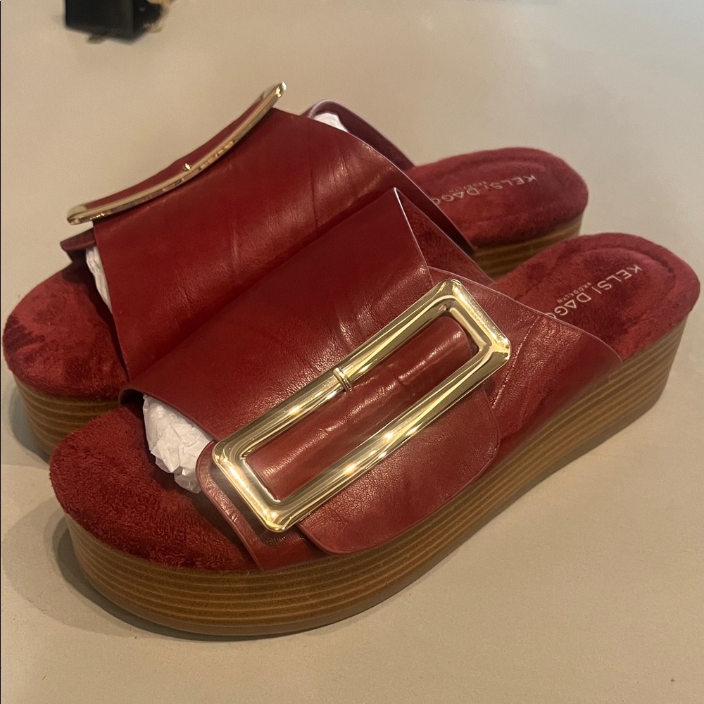 Kelsi Dagger Red Mules with Gold Buckle - Picture 2 of 3